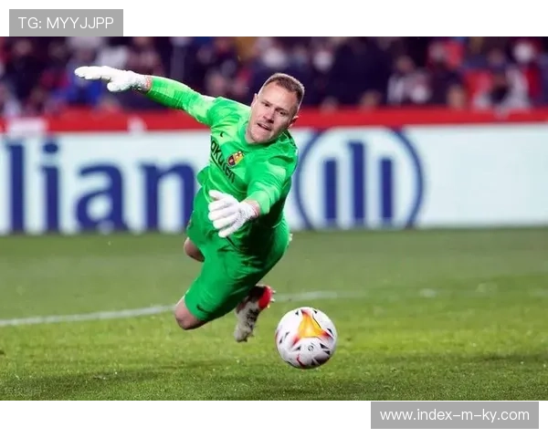 德国后场出球体系面临调整 特尔施特根长传精准度缺失